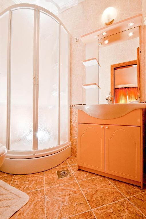 Apartments Barba Petra Dvori Сумартин Стая снимка